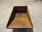 Tipping container 12