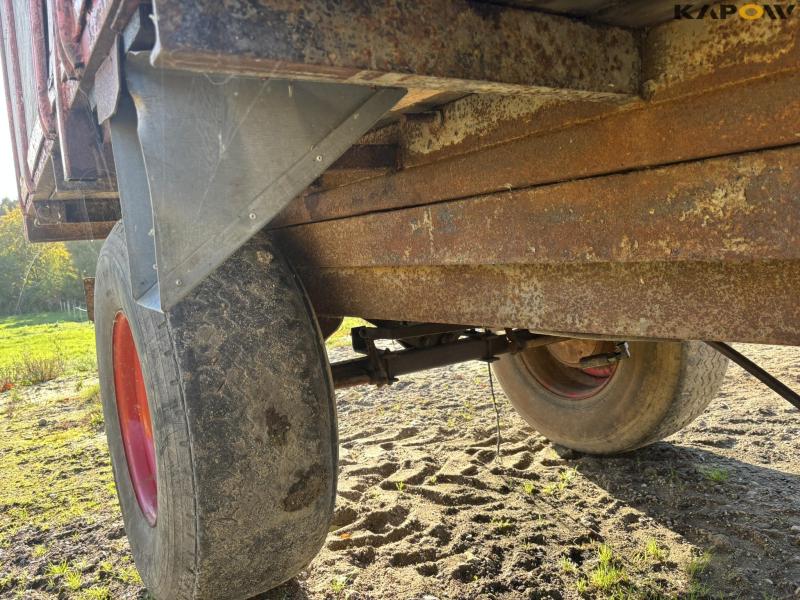 Tipper truck 28