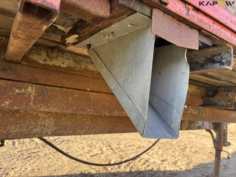 Tipper truck 29