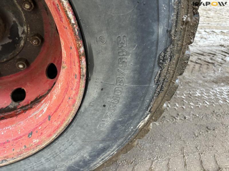 Tipper with drying channel 33