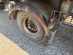 Tipper with trailer hitch 31