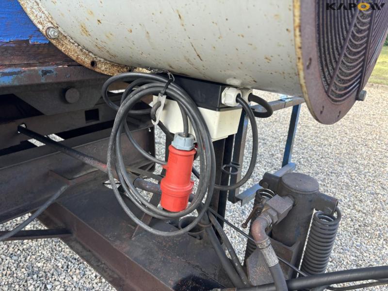 Tipper truck for grain drying 13