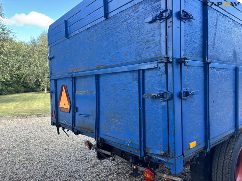 Tipper truck for grain drying 21