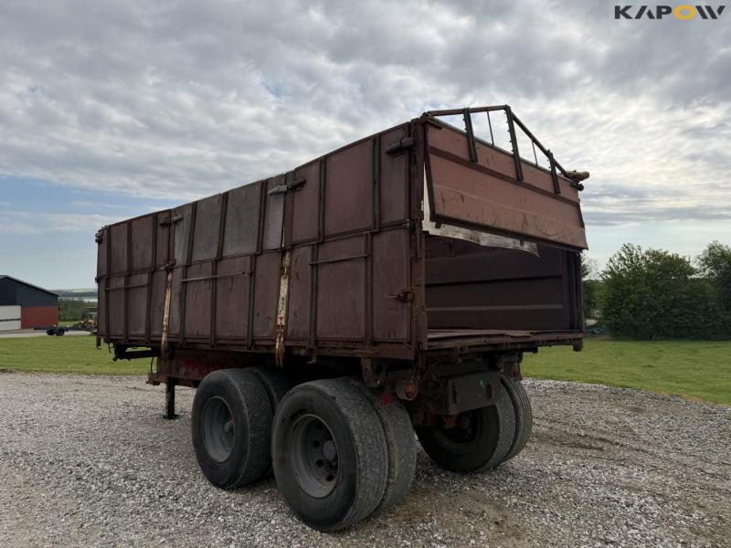 Tipper truck 7