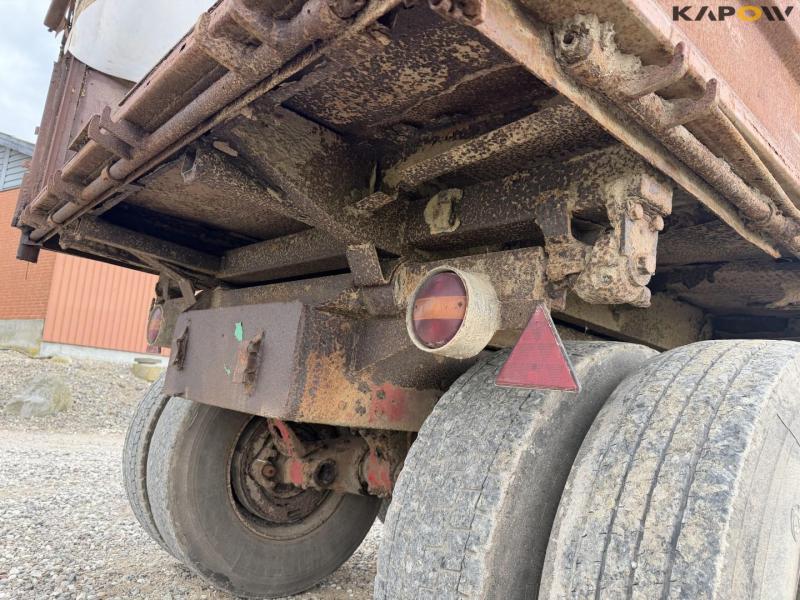Tipper truck 24