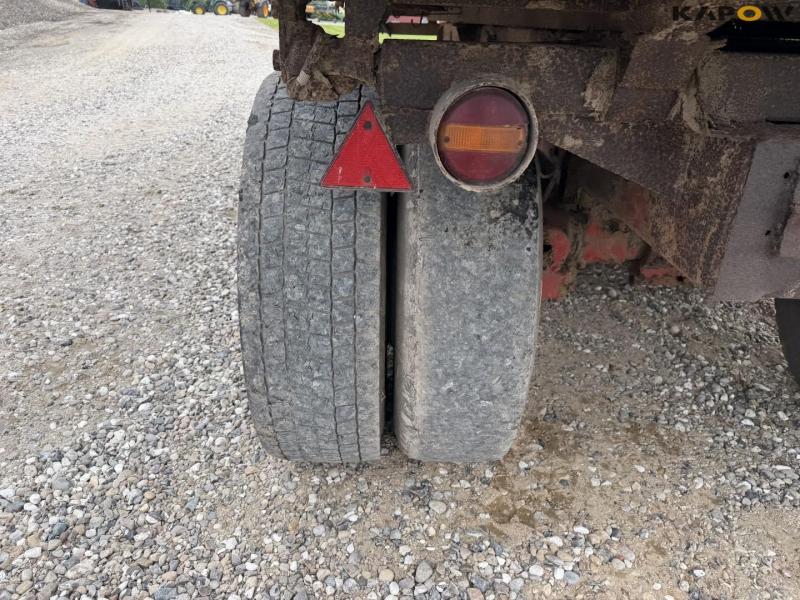 Tipper truck 29