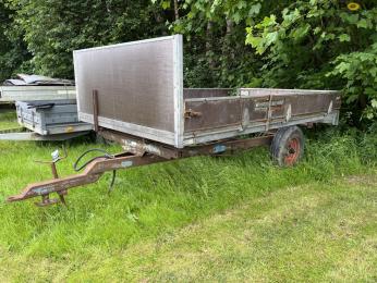Tipper truck