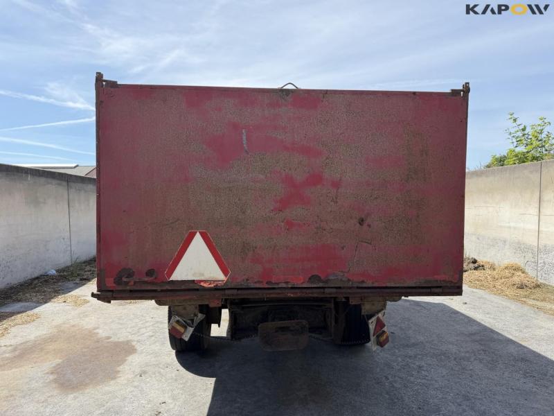 Tipper truck 6