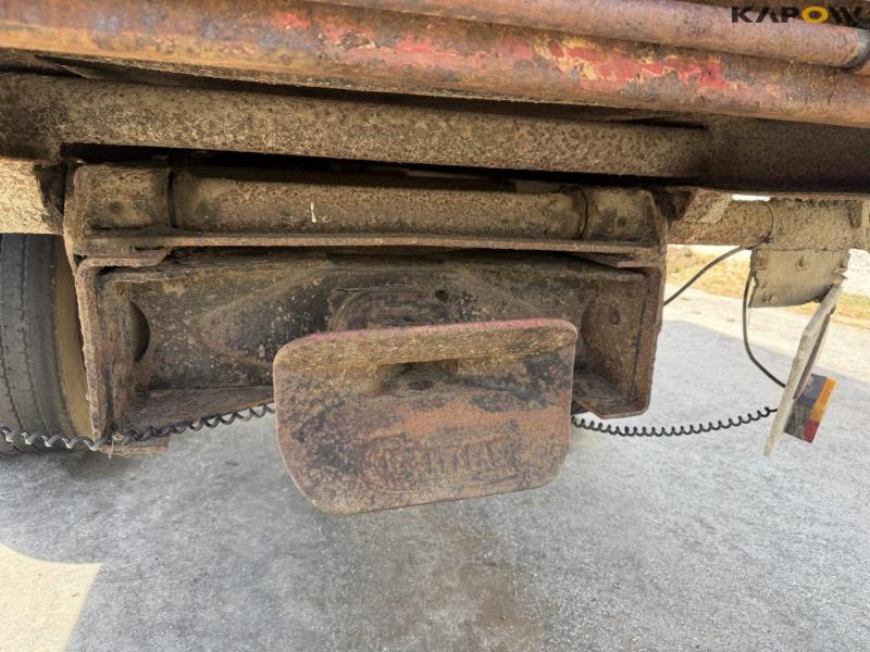 Tipper truck 24