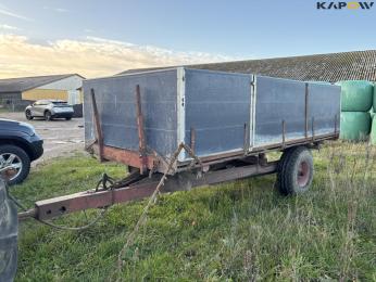 Tipper truck