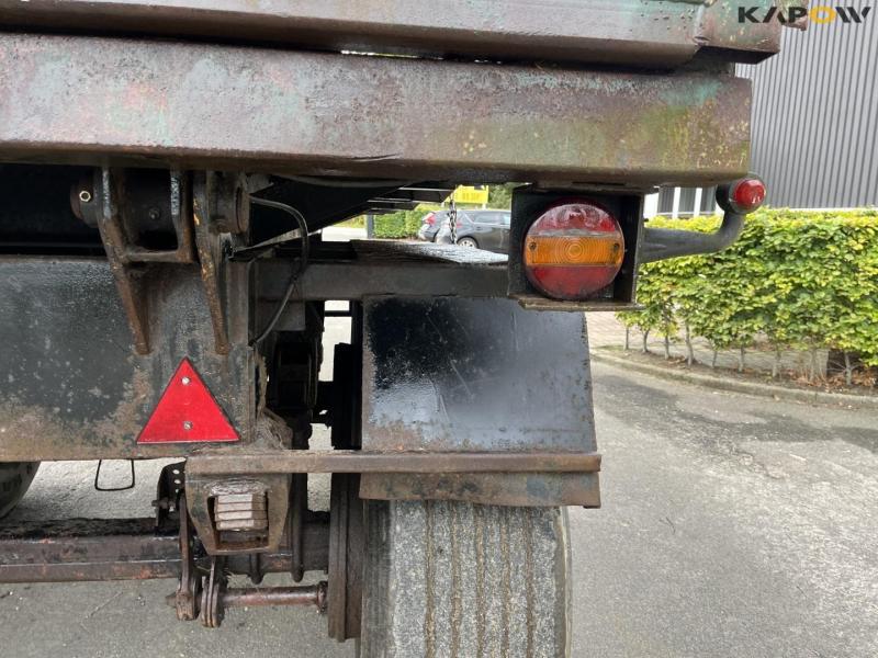 Tipping trailer 26