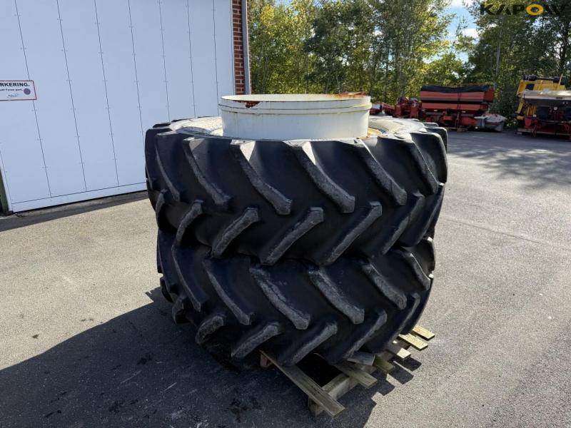 Titan 620/70-R42 twin wheels 3