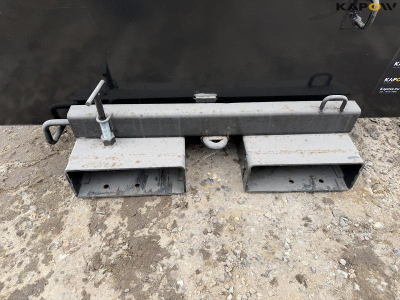 TLB 75 container 9