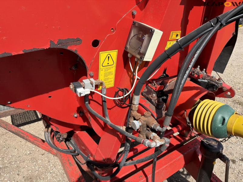 Tomahawk 505M straw chopper 17