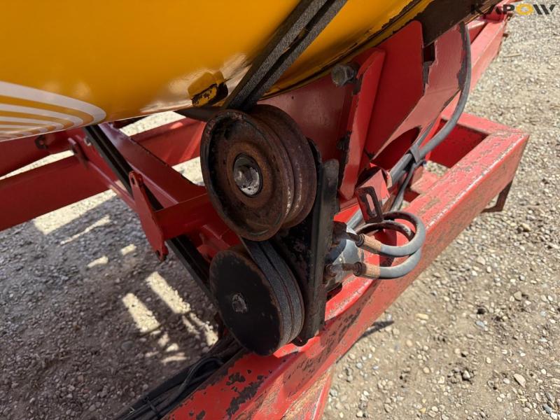 Tomahawk 505M straw chopper 24