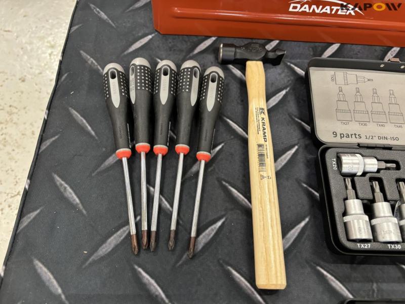 Socket wrench set, toolbox and miscellaneous 9