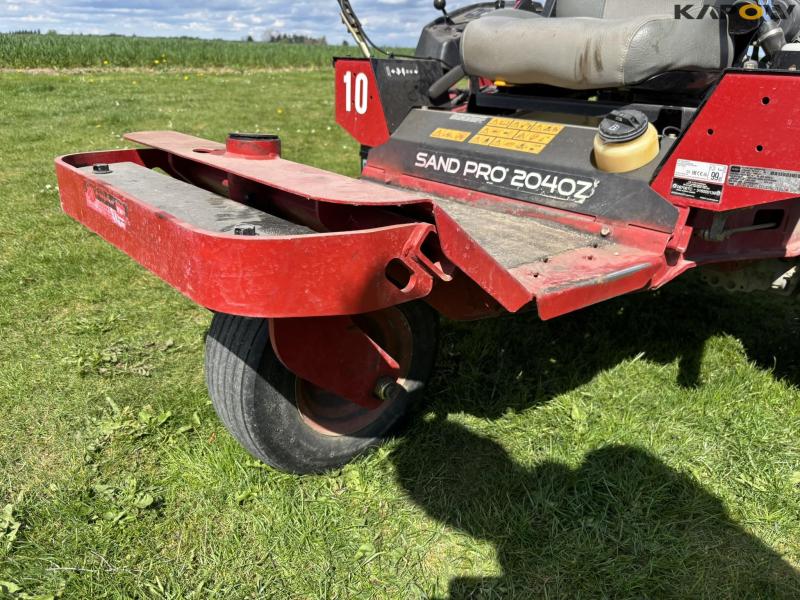 Toro Sand Pro 2040Z bunker rake 9