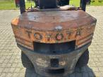 Toyota 02-5 FD25 forklift 32