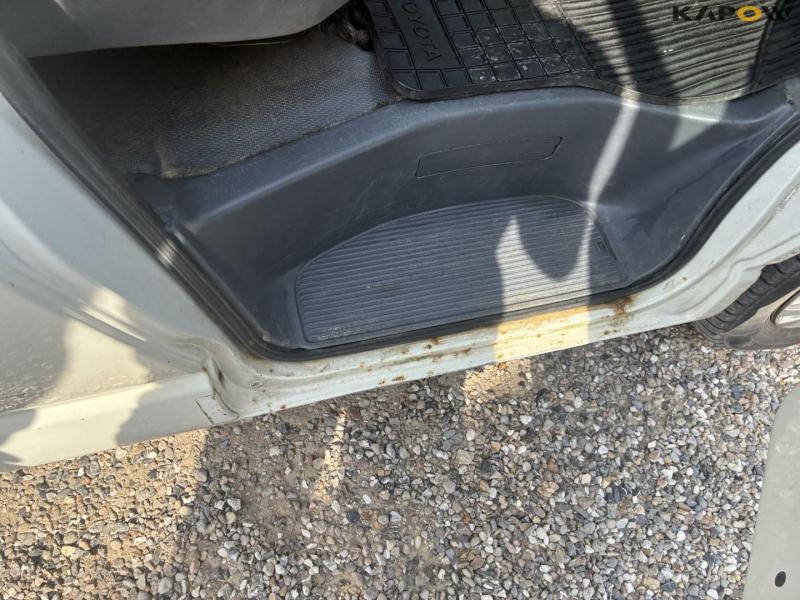 Toyota Hiace van 31