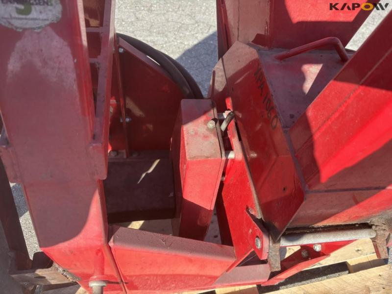 TP 100V woodchipper with a-frame 13