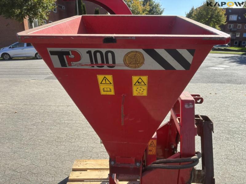 TP 100V woodchipper with a-frame 18