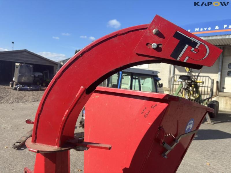 TP 100V woodchipper with a-frame 27
