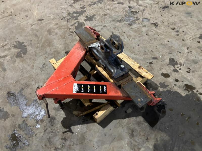 Towbar mounted on 3-point 4