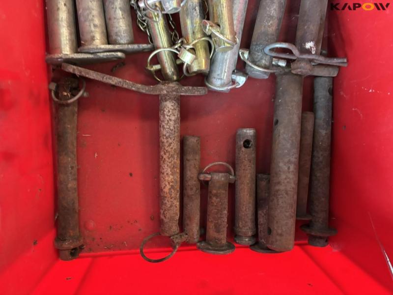 Drawbar and equipment 13