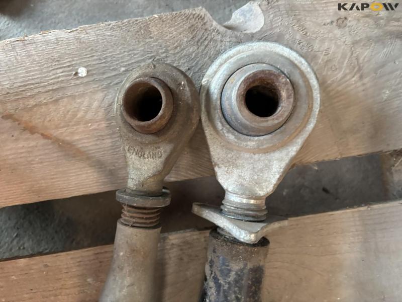 Drawbar and equipment 16