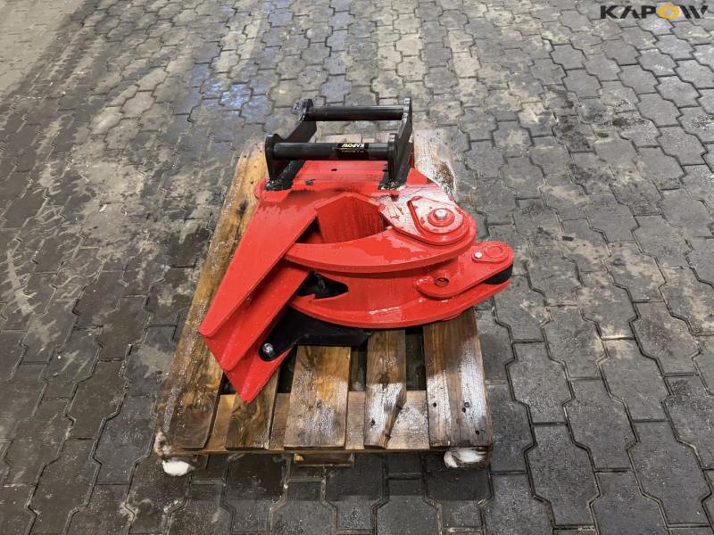 Wood chipper with Hydrema hitch 4