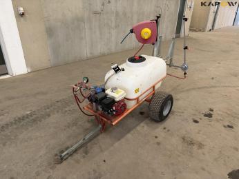 Trailer sprayer with petrol engine
