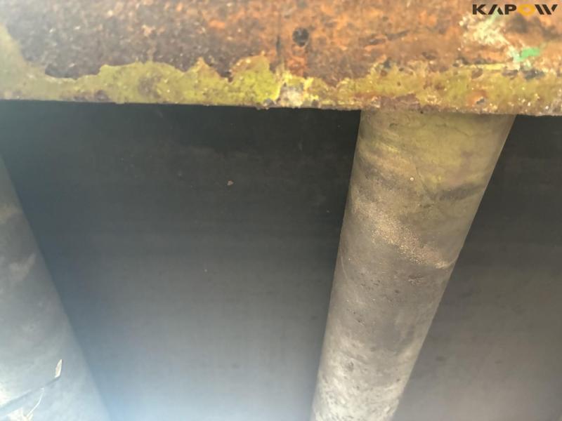 Conveyor belt with box 20