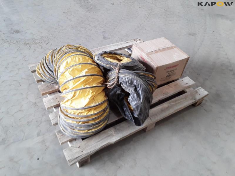 Three flexible hoses 5