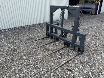 Treemme FBPS.CDC bale spear with Merlo... 