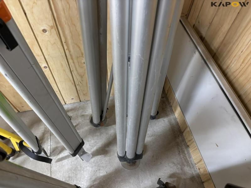 Tripod and goalposts 18
