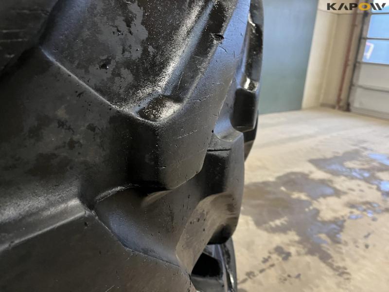 Trelleborg 710/75-R42 twin wheels 9
