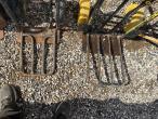 Wheelbarrows and sack trucks 16