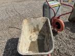 Wheelbarrows and sack trucks 31