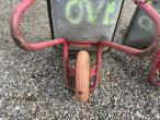 Wheelbarrows and sack trucks 33