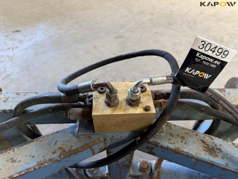Trima bale clamp with Hydrema hitch 16