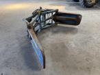 Trima bale clamp with Hydrema hitch 3