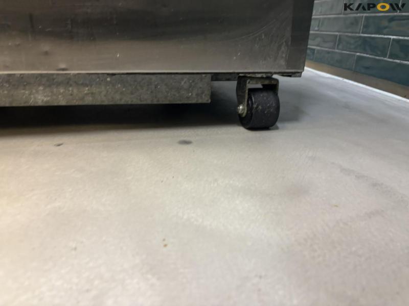 True Freezer freezer table 22