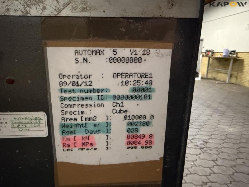 Pressure tester for concrete cubes 14