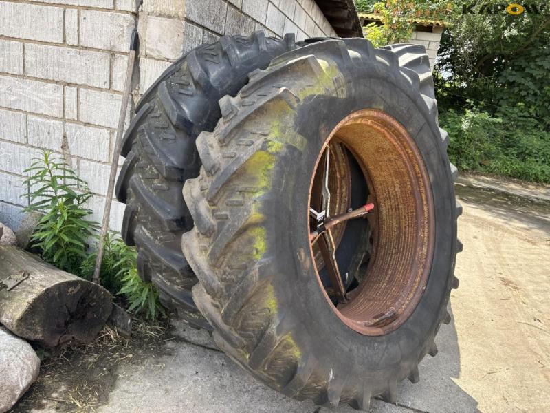 Twin wheels 18.4-38 1