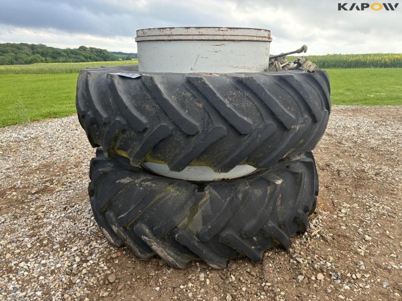 Twin wheels 20.8-R38 1
