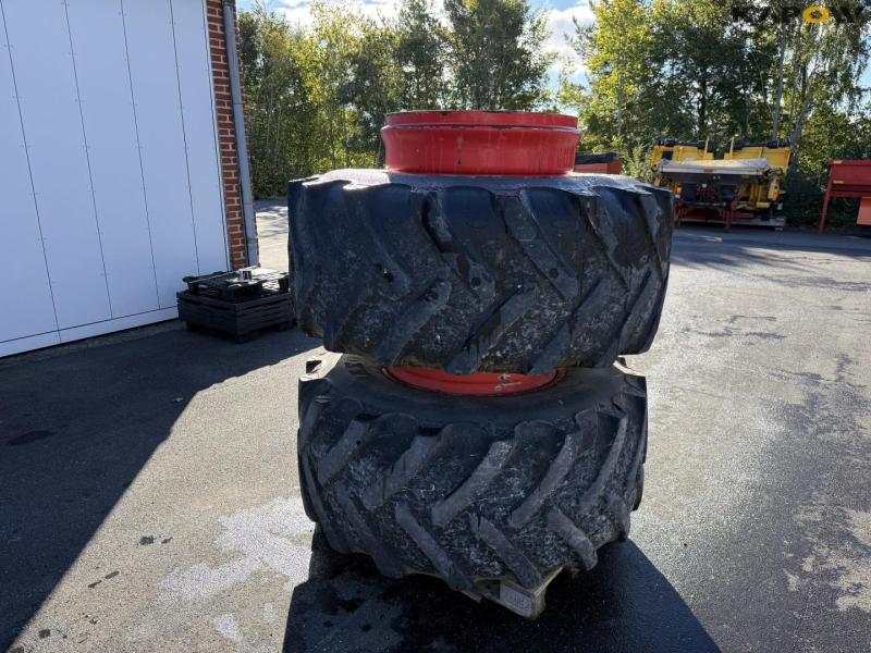 Twin wheels 600/70-R30 3