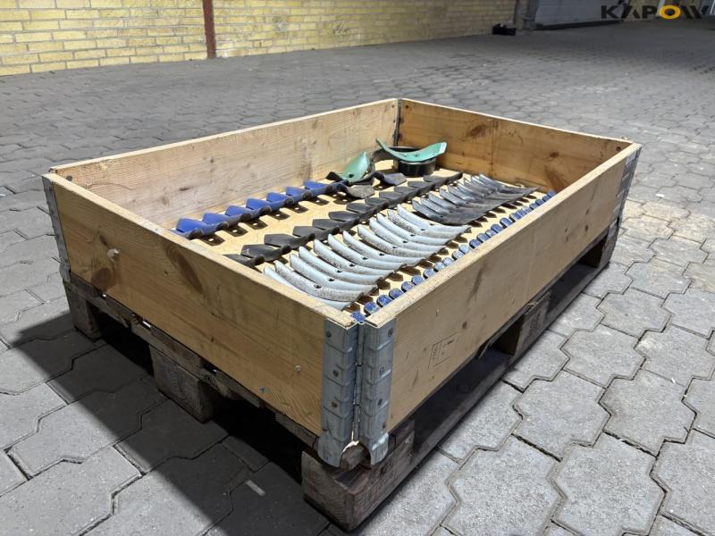 Unused tips for harrow tines 3