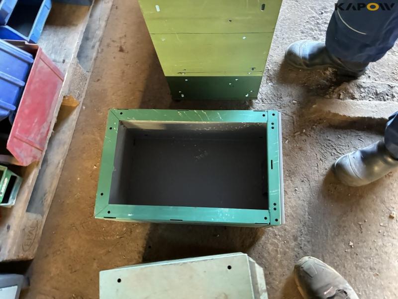 Equipment for workshop equipment 17