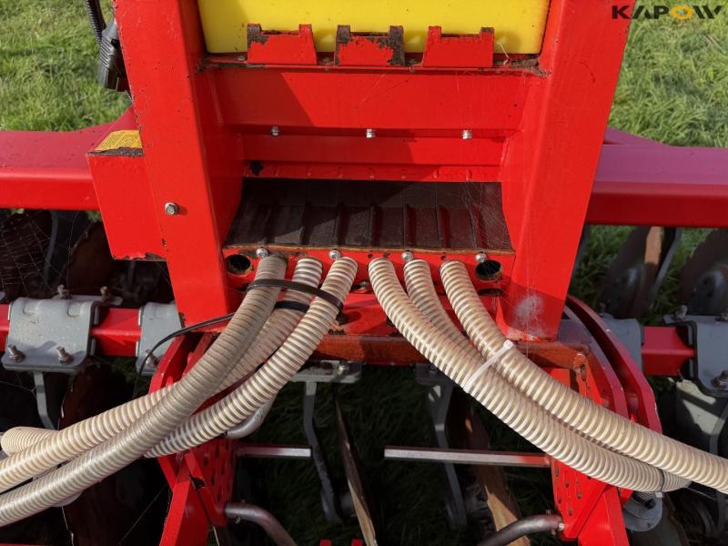 Unia Ares L4 disc harrow with seed box 19