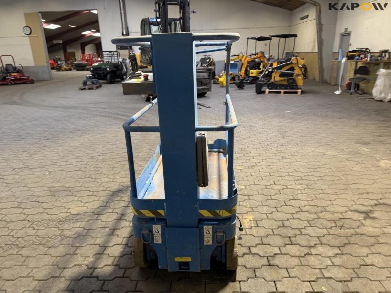 Upright TM12 scissor lift 6